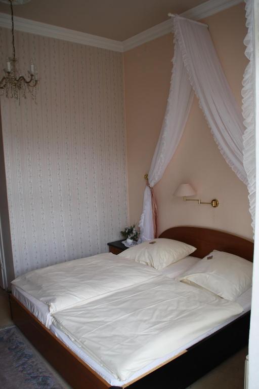 Hotel Villa Konigin Luise Bad Pyrmont Zimmer foto